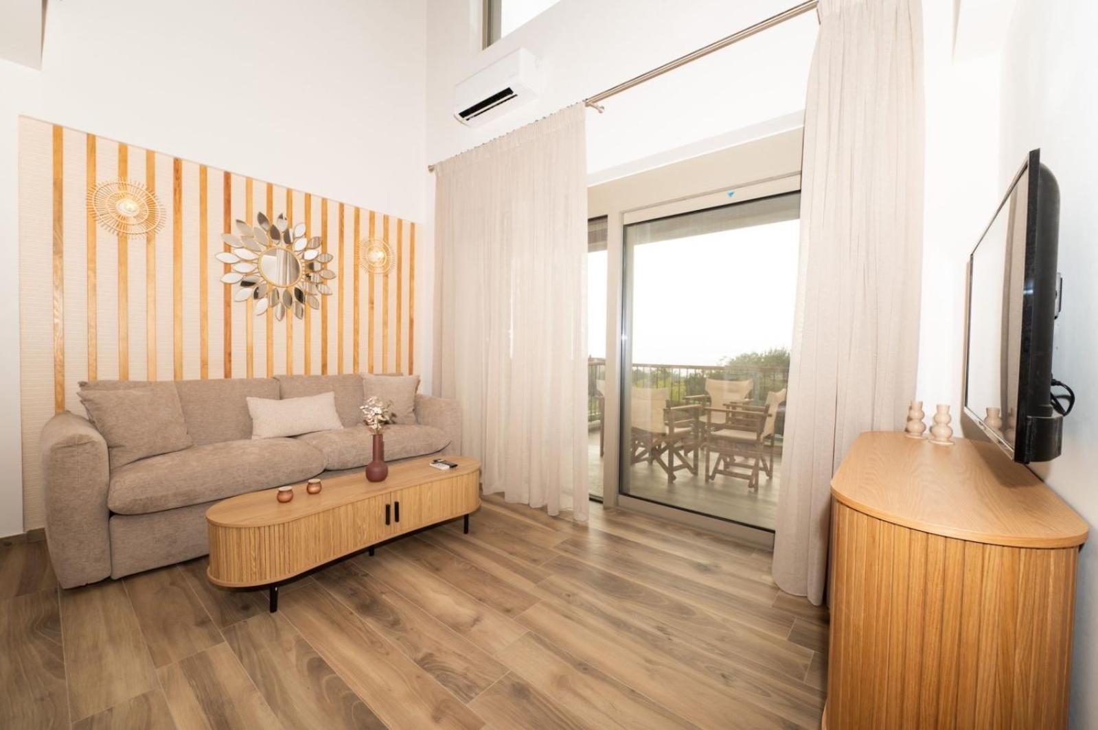 Petradi Apartment *